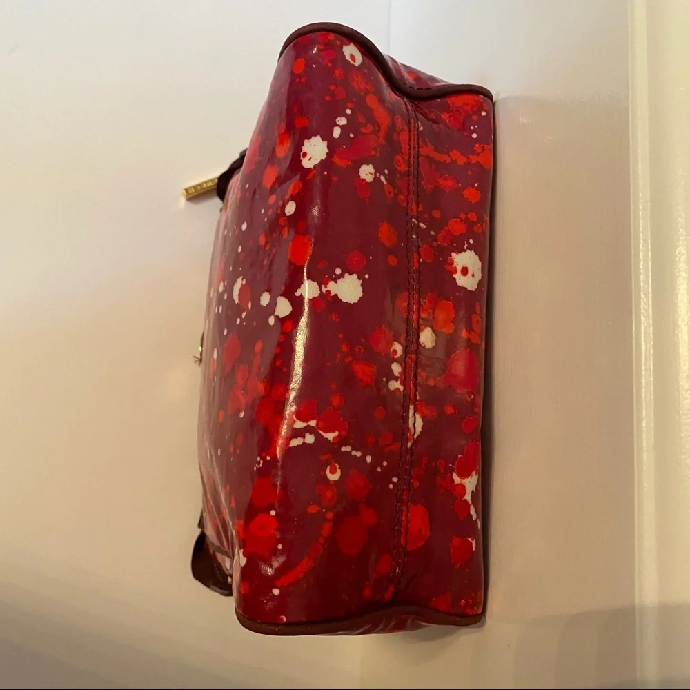 TORY BURCH BAG COSMETIC RED WHITE PRINT ZIP TOP MAKEUP SIGNATURE T TAC MEDALLION